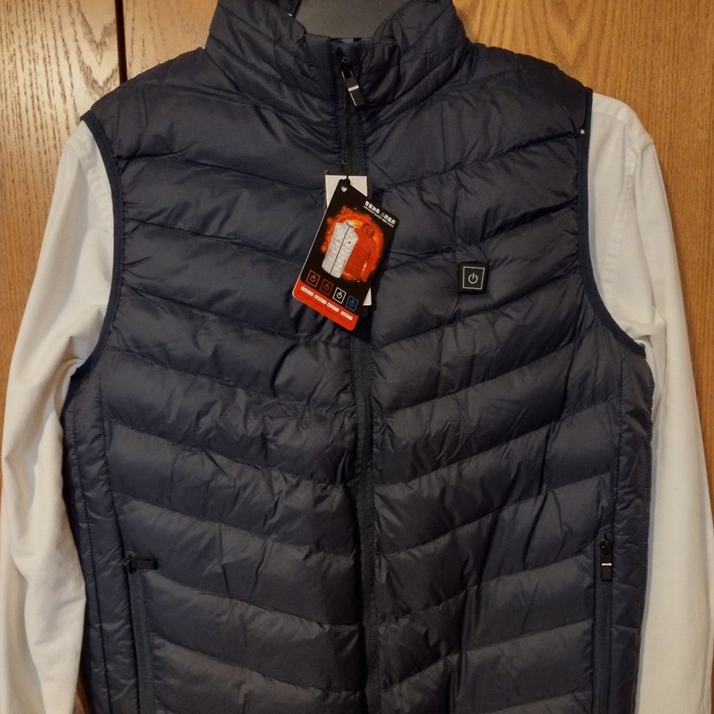 Heated Quilted Puffer Vest - Navy Size 2x...but runs small.  Would fit 1X or XL